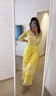 Uditi Singh feet photo 11