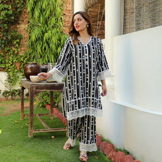 Uditi Singh feet photo 13