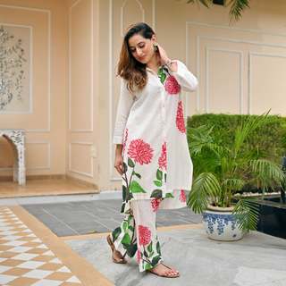 Uditi Singh feet photo 15
