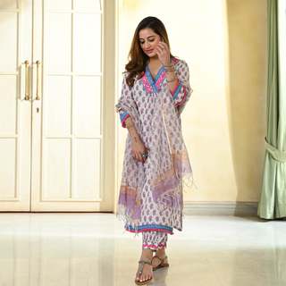 Uditi Singh feet photo 10