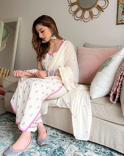 Uditi Singh feet photo 14