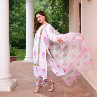 Uditi Singh feet photo 20
