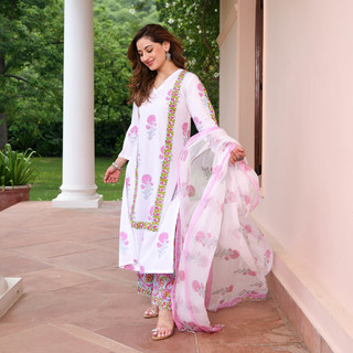 Uditi Singh feet photo 18
