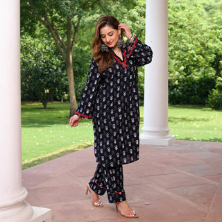 Uditi Singh feet photo 9