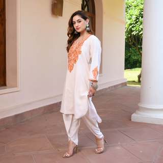 Uditi Singh feet photo 2