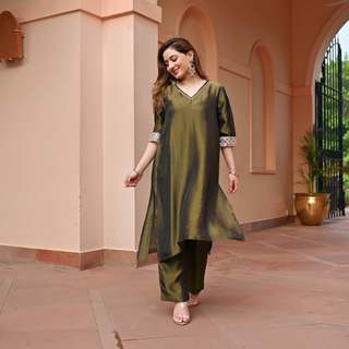 Uditi Singh feet photo 10