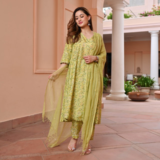 Uditi Singh feet photo 13