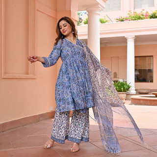 Uditi Singh feet photo 9
