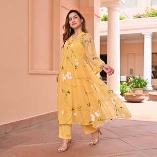 Uditi Singh feet photo 7