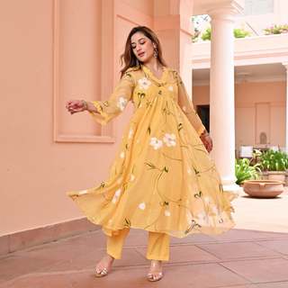 Uditi Singh feet photo 5