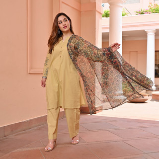 Uditi Singh feet photo 2
