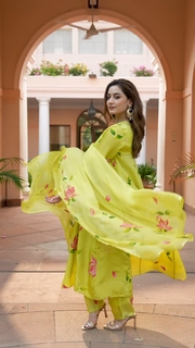 Uditi Singh feet photo 9