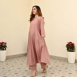 Uditi Singh feet photo 4