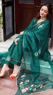 Uditi Singh feet photo 8