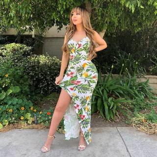 Uldouz Wallace feet photo 5