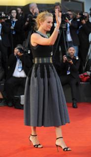 Uma Thurman feet photo thumbnail