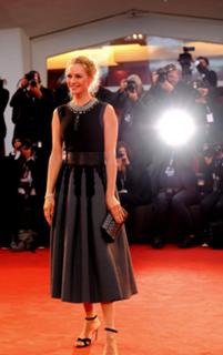 Uma Thurman feet photo thumbnail