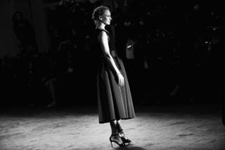 Uma Thurman feet photo thumbnail