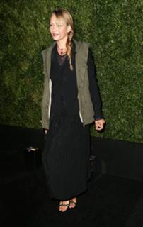 Uma Thurman feet photo thumbnail