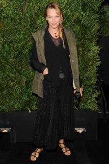 Uma Thurman feet photo thumbnail