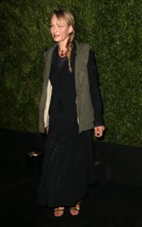 Uma Thurman feet photo thumbnail
