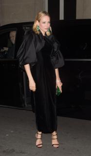 Uma Thurman feet photo thumbnail