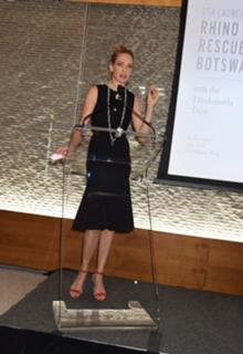 Uma Thurman feet photo thumbnail