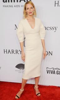 Uma Thurman feet photo thumbnail
