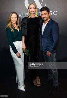 Uma Thurman feet photo thumbnail