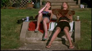 Uma Thurman feet photo thumbnail