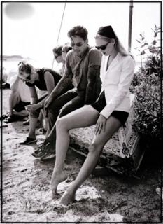 Uma Thurman feet photo thumbnail