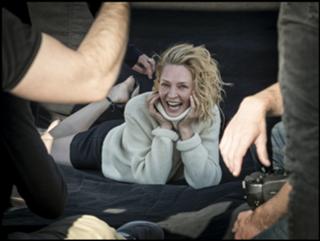 Uma Thurman feet photo thumbnail