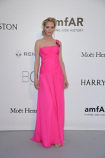 Uma Thurman feet photo thumbnail