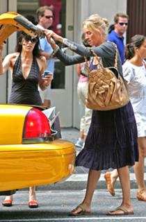 Uma Thurman feet photo thumbnail