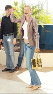 Uma Thurman feet photo thumbnail