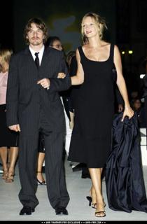 Uma Thurman feet photo thumbnail