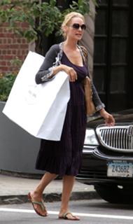 Uma Thurman feet photo thumbnail