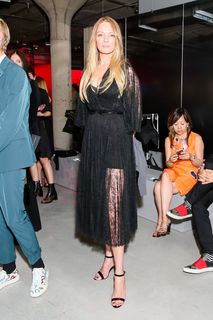 Uma Thurman feet photo thumbnail