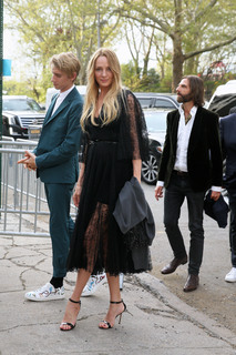 Uma Thurman feet photo thumbnail
