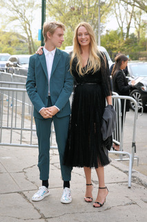 Uma Thurman feet photo thumbnail