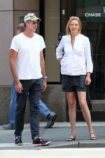 Uma Thurman feet photo thumbnail