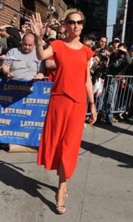 Uma Thurman feet photo thumbnail