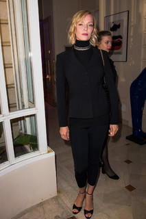 Uma Thurman feet photo thumbnail