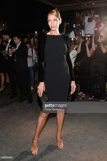Uma Thurman feet photo thumbnail