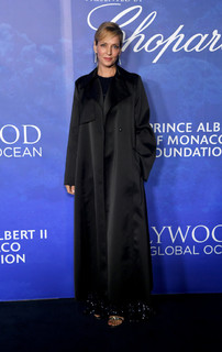 Uma Thurman feet photo thumbnail