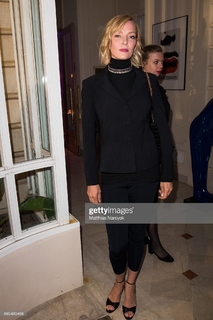 Uma Thurman feet photo thumbnail