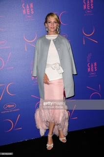 Uma Thurman feet photo thumbnail