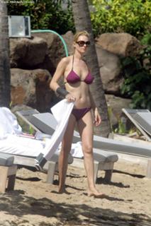 Uma Thurman feet photo thumbnail