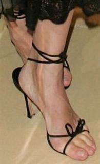 Uma Thurman feet photo thumbnail