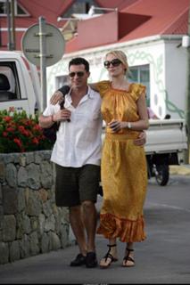 Uma Thurman feet photo thumbnail